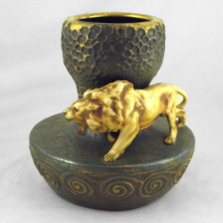 amphora lion